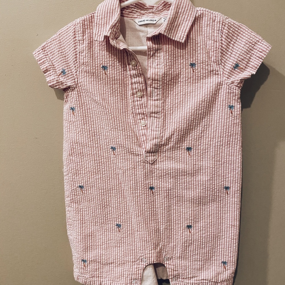 Seersucker palm outfit